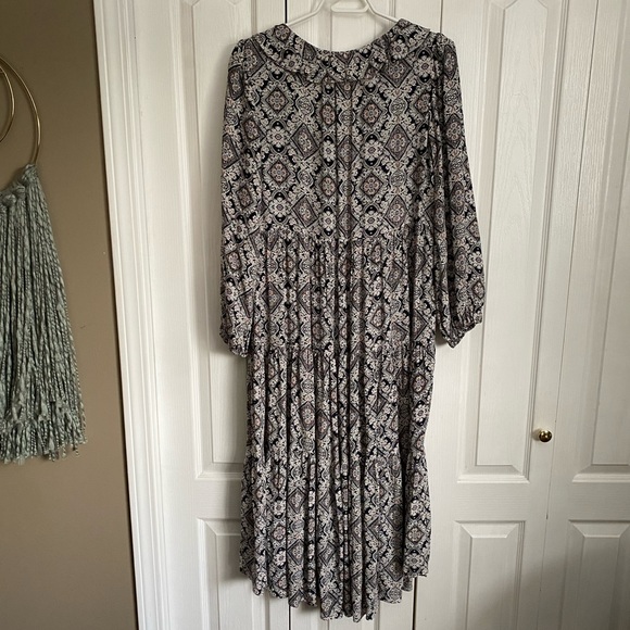 Carly Jean Los Angeles Noel Dress - Picture 4 of 13